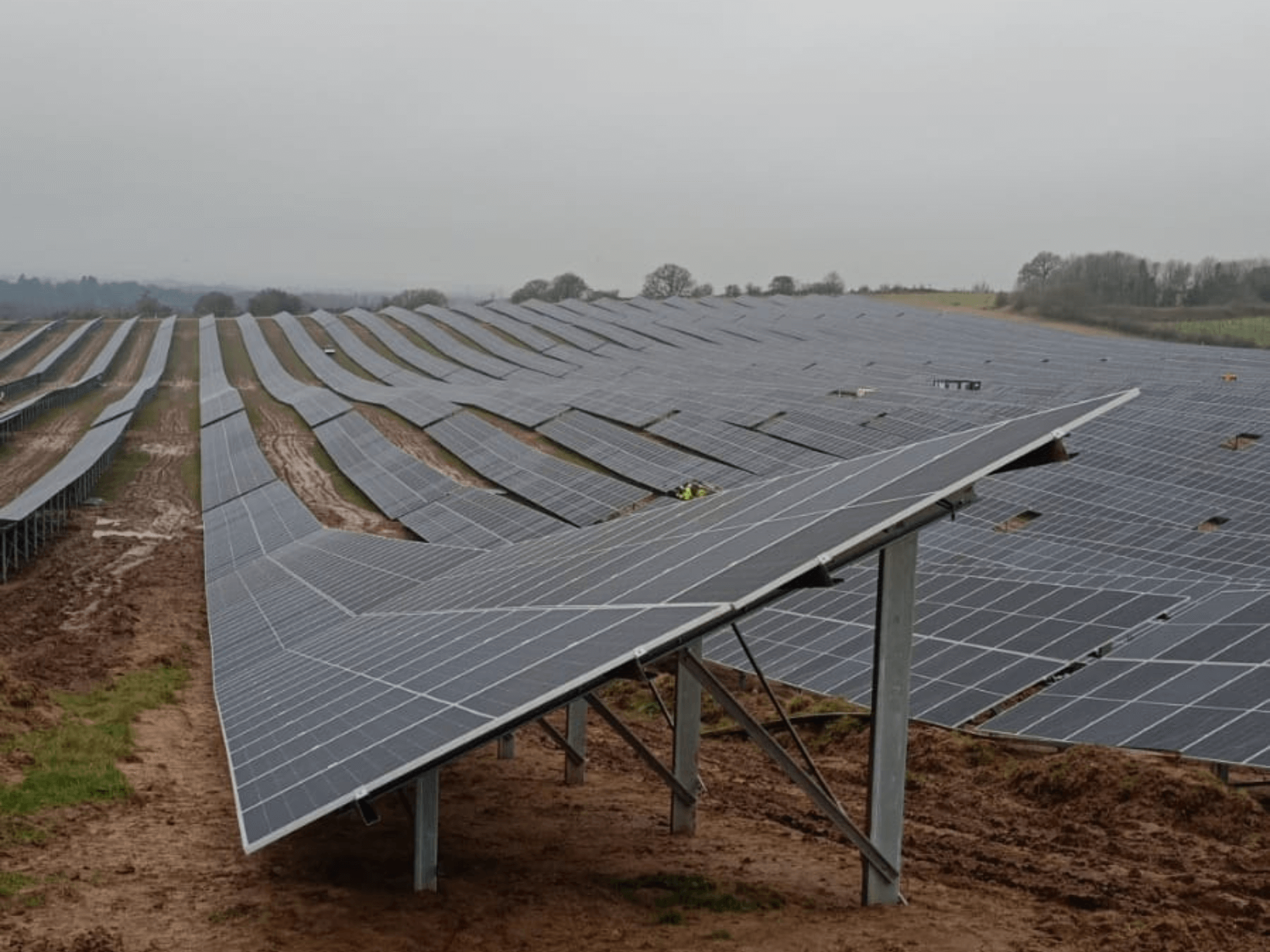 empresa espanola instalacion parque solar fotovoltaico birmingham uk
